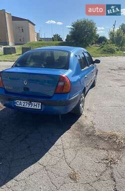 Хетчбек Renault Clio 2002 в 