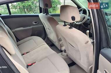 Хетчбек Renault Clio 2007 в 