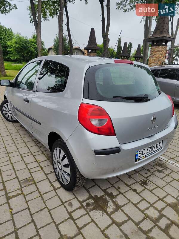 Хетчбек Renault Clio 2007 в Стрию