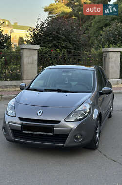 Хэтчбек Renault Clio 2012 в 