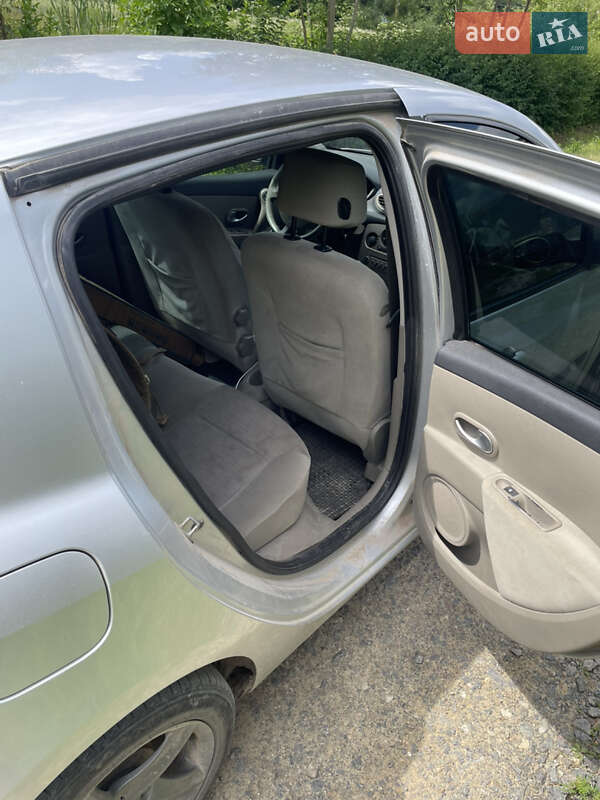 Хэтчбек Renault Clio 2007 в Ярмолинцах