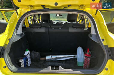 Хэтчбек Renault Clio 2012 в 