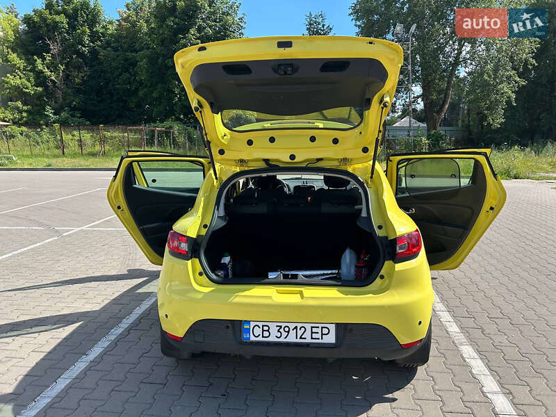 Хэтчбек Renault Clio 2012 в Чернигове