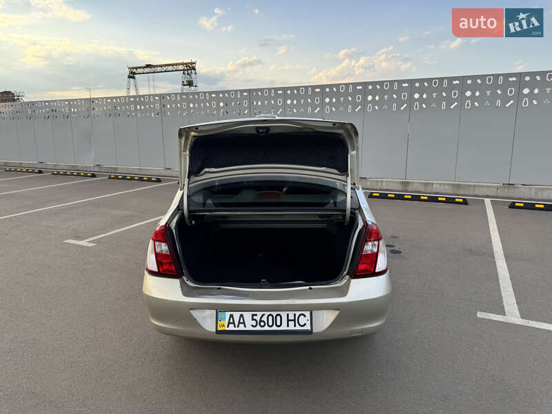 Седан Renault Clio 2008 в Киеве