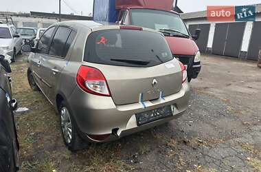 Хэтчбек Renault Clio 2011 в Путивле