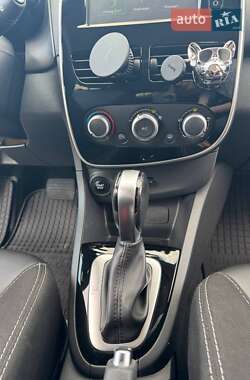 Хэтчбек Renault Clio 2016 в 
