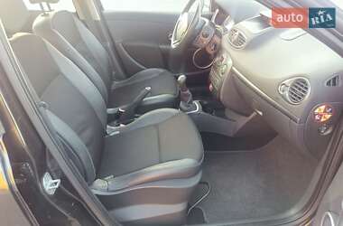 Хэтчбек Renault Clio 2007 в 