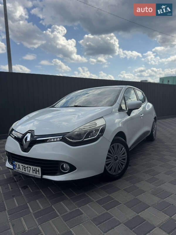 Хетчбек Renault Clio 2013 в 