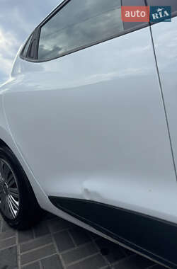 Хетчбек Renault Clio 2013 в 