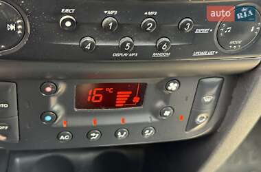 Седан Renault Clio 2007 в 
