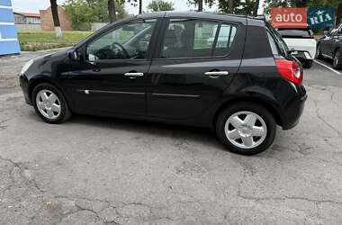 Хэтчбек Renault Clio 2007 в 