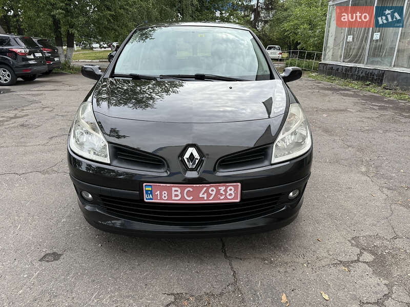 Хэтчбек Renault Clio 2007 в Полтаве