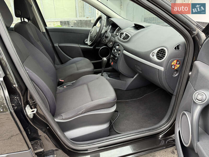 Хэтчбек Renault Clio 2007 в Полтаве