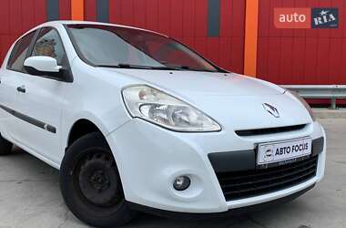 Хэтчбек Renault Clio 2012 в 
