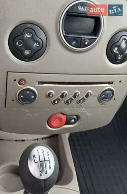 Хэтчбек Renault Clio 2007 в 