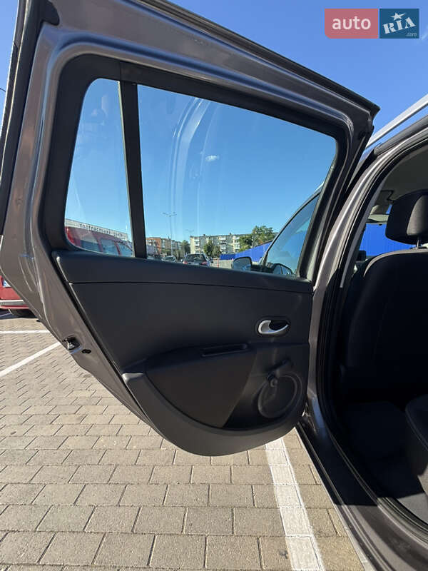 Хетчбек Renault Clio 2010 в Калуші