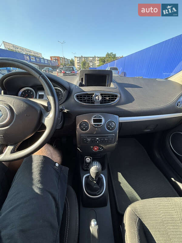 Хетчбек Renault Clio 2010 в Калуші