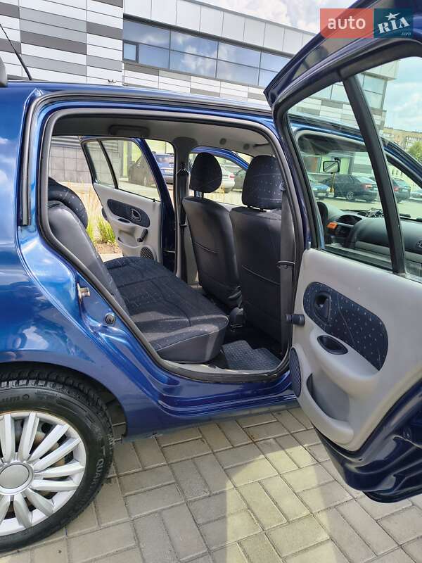 Хэтчбек Renault Clio 2003 в Черкассах фото 15 Хэтчбек Renault Clio 2003 в Черкассах