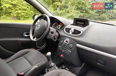Универсал Renault Clio 2009 в 