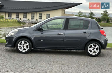 Хэтчбек Renault Clio 2007 в 