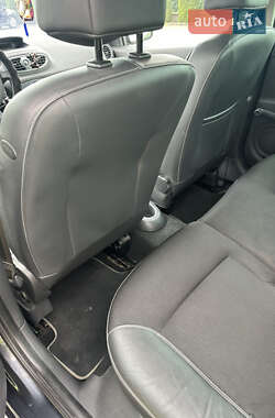 Хэтчбек Renault Clio 2007 в 