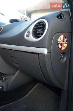 Универсал Renault Clio 2011 в 