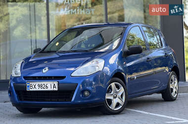 Хэтчбек Renault Clio 2009 в 
