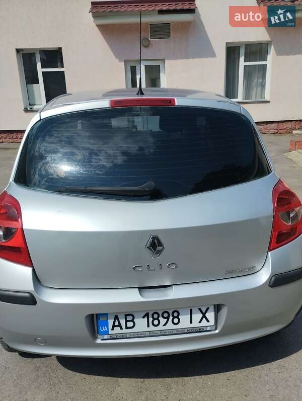 Хэтчбек Renault Clio 2005 в Тульчине