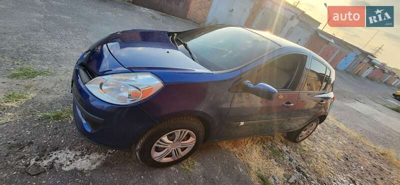 Хэтчбек Renault Clio 2006 в Николаеве фото 3 Хэтчбек Renault Clio 2006 в Николаеве