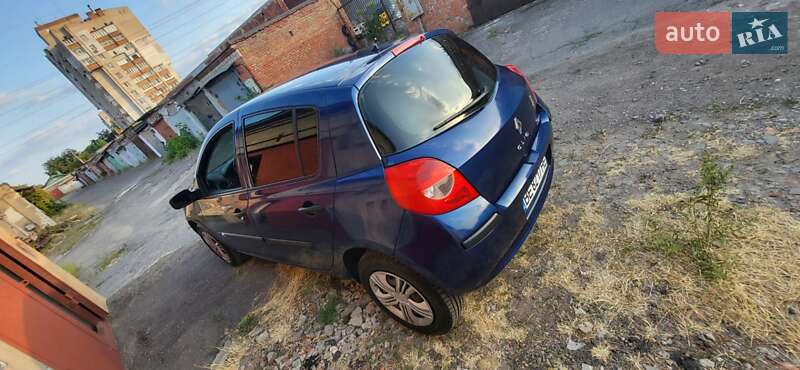 Хэтчбек Renault Clio 2006 в Николаеве фото 8 Хэтчбек Renault Clio 2006 в Николаеве