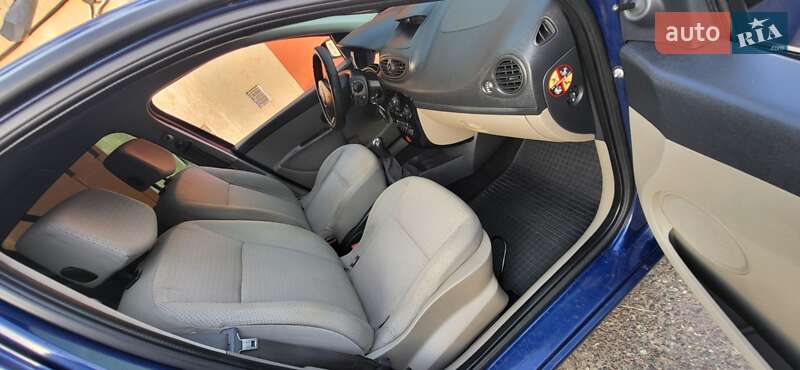 Хэтчбек Renault Clio 2006 в Николаеве фото 25 Хэтчбек Renault Clio 2006 в Николаеве