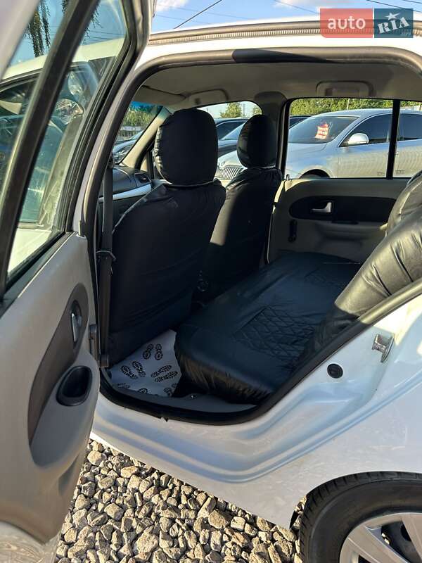 Седан Renault Clio 2010 в Смеле