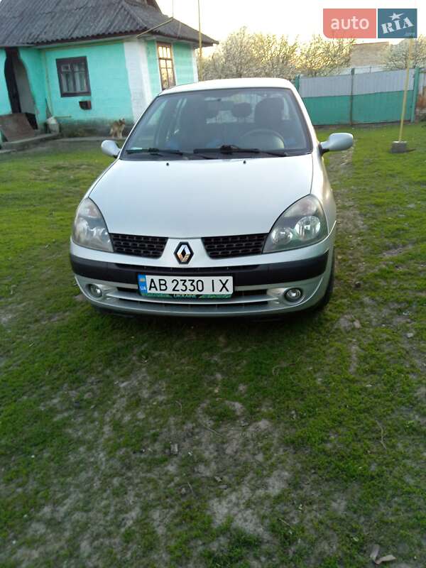 Renault Clio 2003