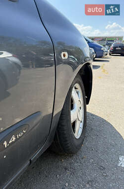 Седан Renault Clio 2008 в 