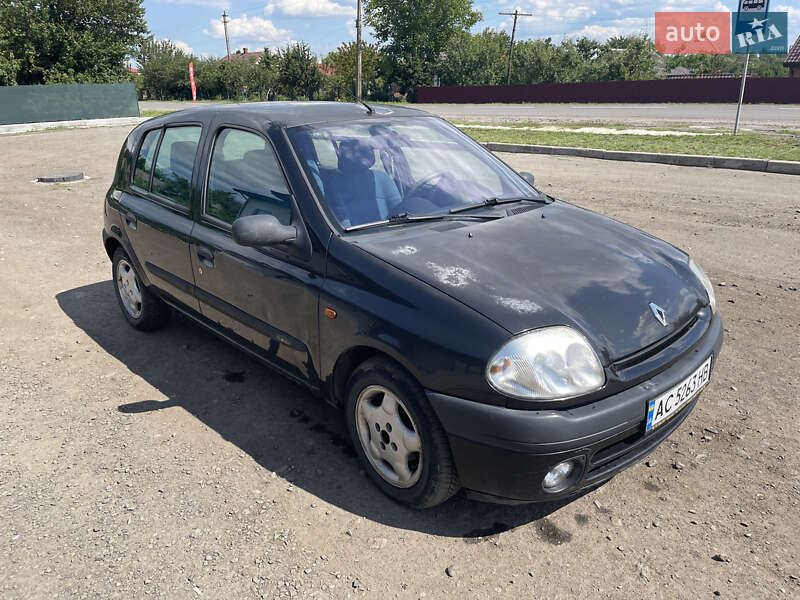 Хэтчбек Renault Clio 2000 в Турийске