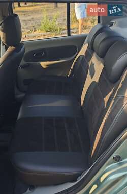 Седан Renault Clio 2005 в 