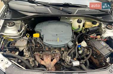 Седан Renault Clio 2008 в 