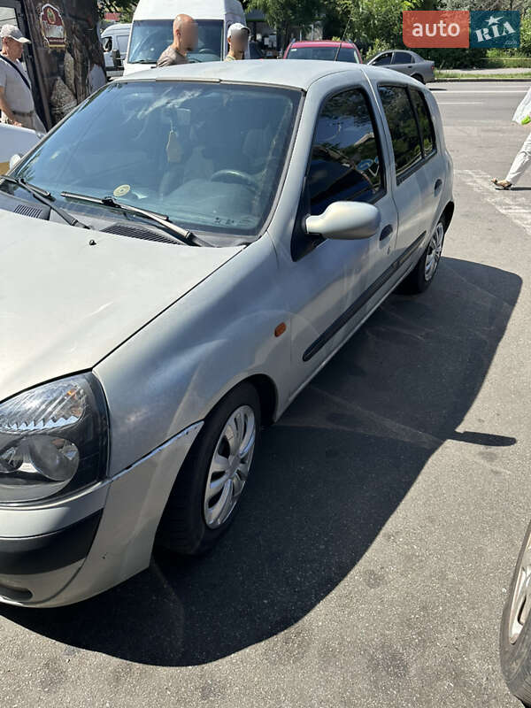 Хэтчбек Renault Clio 2002 в Киеве