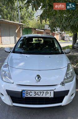 Хэтчбек Renault Clio 2013 в 