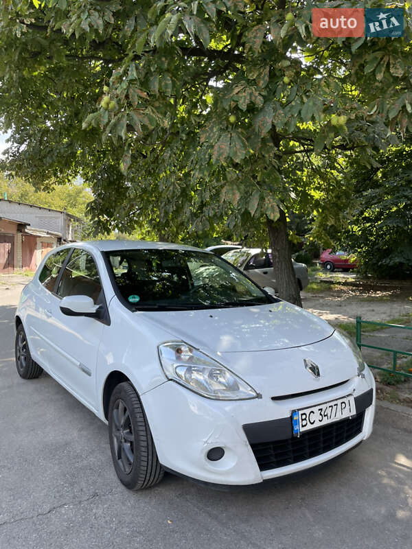 Хэтчбек Renault Clio 2013 в Киеве