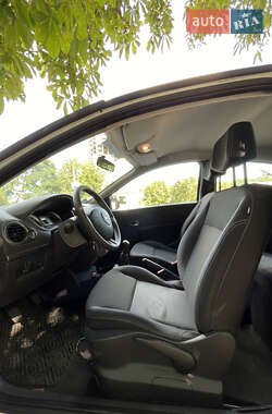 Хэтчбек Renault Clio 2013 в 