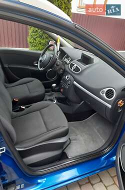 Универсал Renault Clio 2009 в 