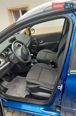 Универсал Renault Clio 2009 в 