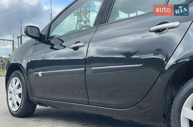 Хэтчбек Renault Clio 2008 в 