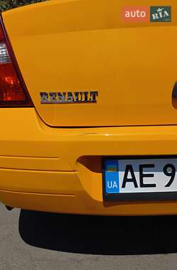 Хэтчбек Renault Clio 2001 в 