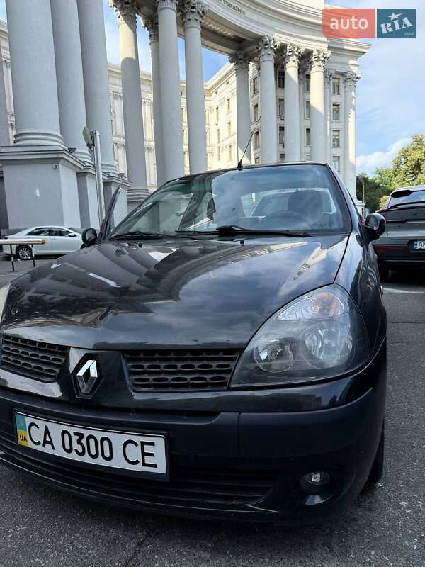 Седан Renault Clio 2006 в Киеве