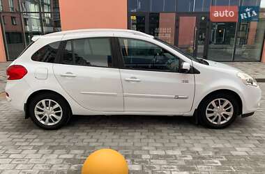 Универсал Renault Clio 2010 в 