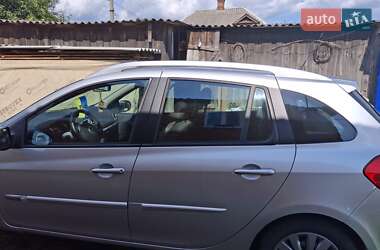Хэтчбек Renault Clio 2012 в 