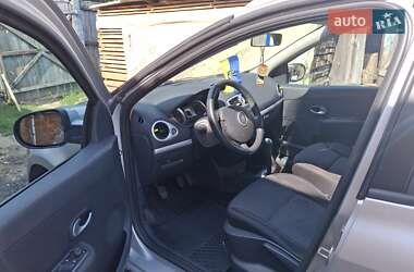 Хэтчбек Renault Clio 2012 в 