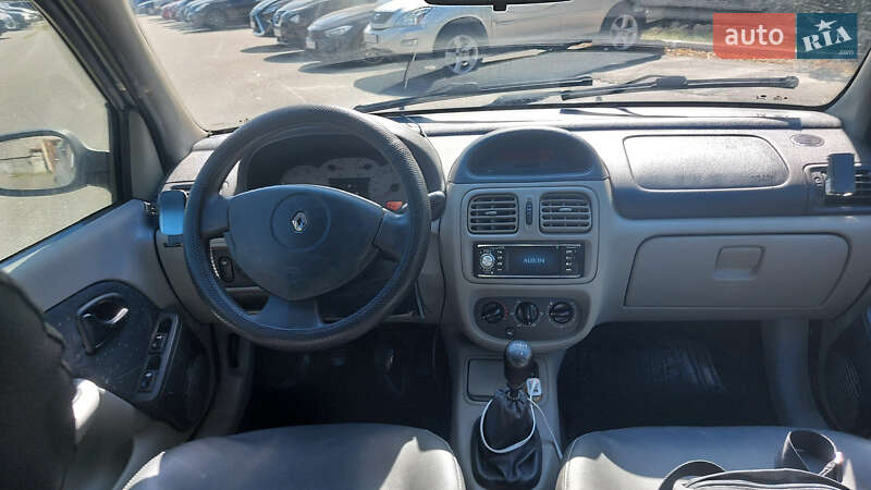 Хэтчбек Renault Clio 2003 в Киеве